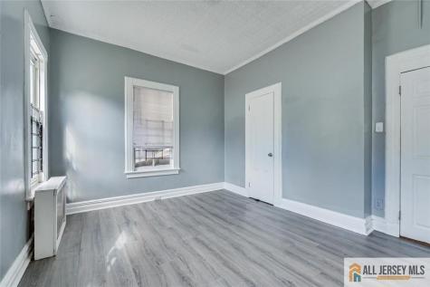 37 Blum Street Newark NJ 07103