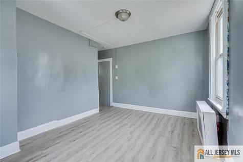 37 Blum Street Newark NJ 07103