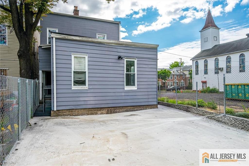 37 Blum Street Newark NJ 07103