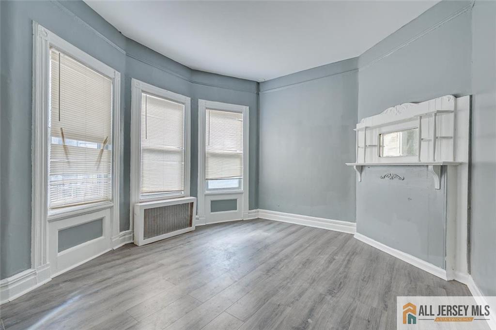 37 Blum Street Newark NJ 07103