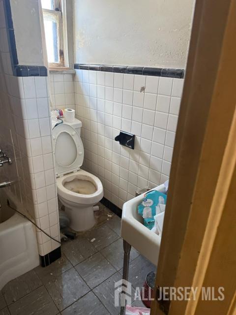 188 Kearny Avenue Perth Amboy NJ 08861