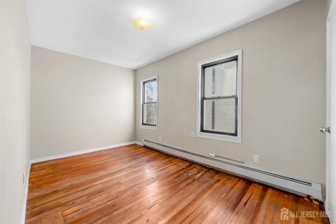 113 2nd Street Elizabeth NJ 07206