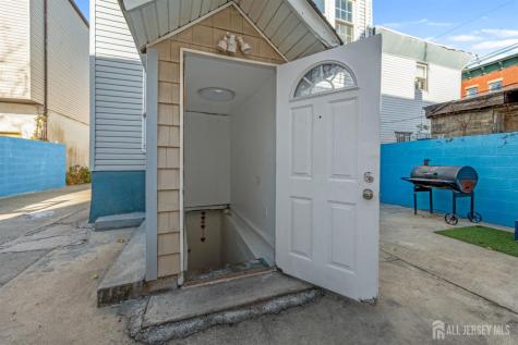 113 2nd Street Elizabeth NJ 07206