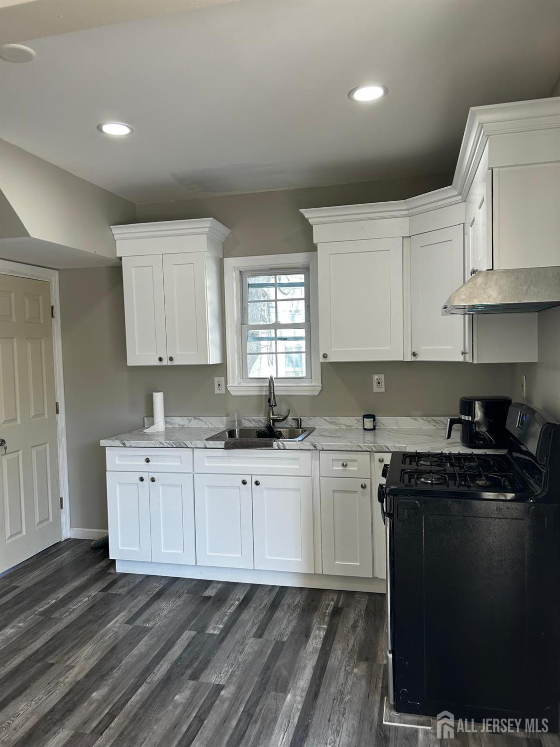126 Jones Avenue New Brunswick NJ 08901