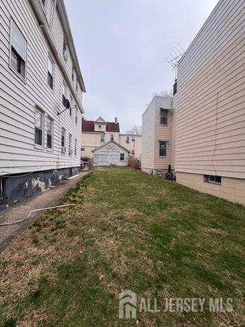 186 Linden Avenue Irvington NJ 07111