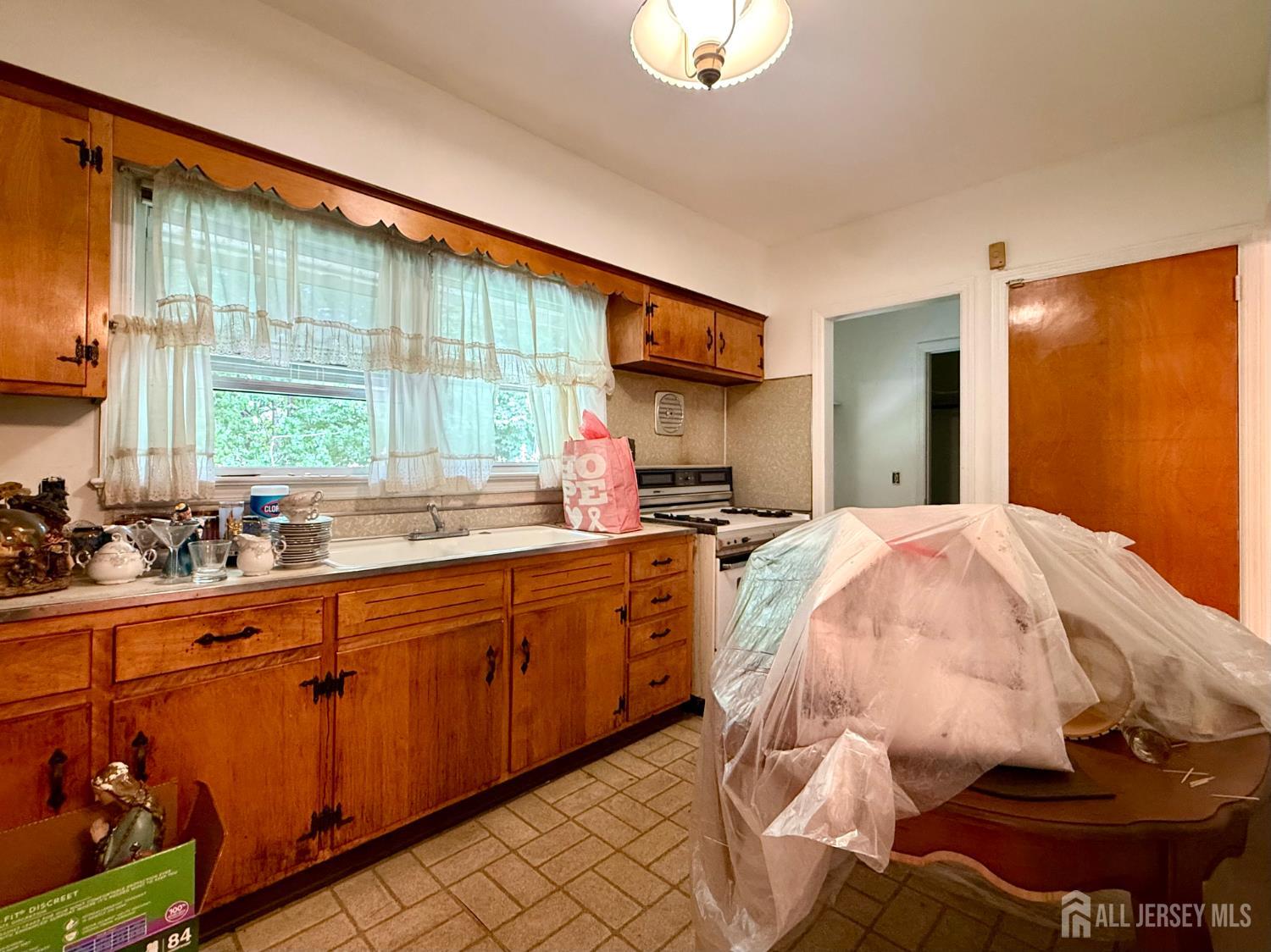 528-530 Leffert Street South Amboy NJ 08879
