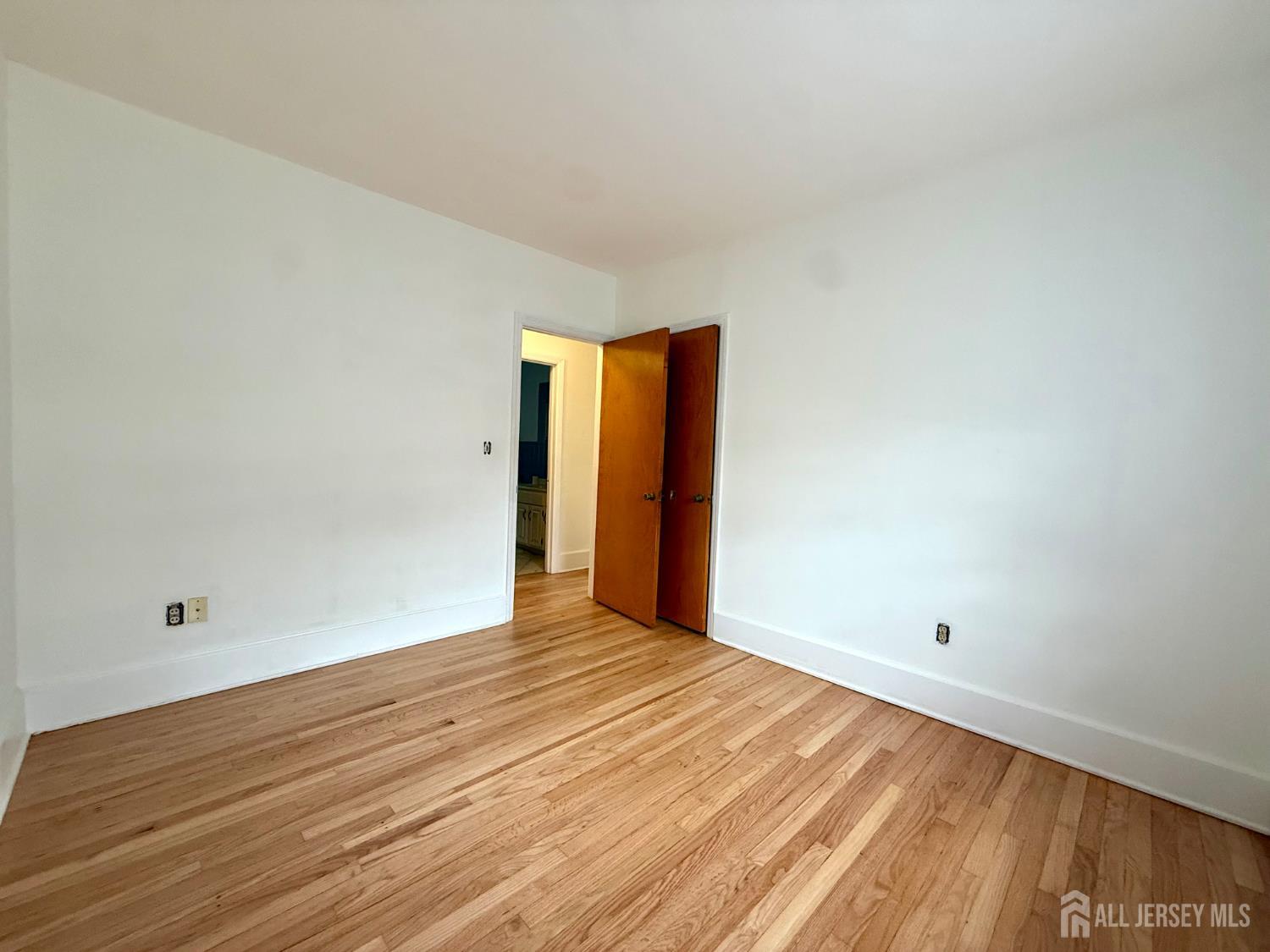 528-530 Leffert Street South Amboy NJ 08879