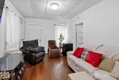 72 Pulaski Avenue Carteret NJ 07008