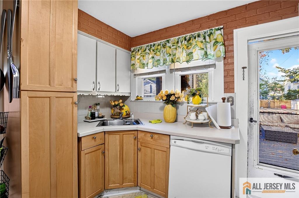 0-319-321 Runyon Avenue Middlesex NJ 08846