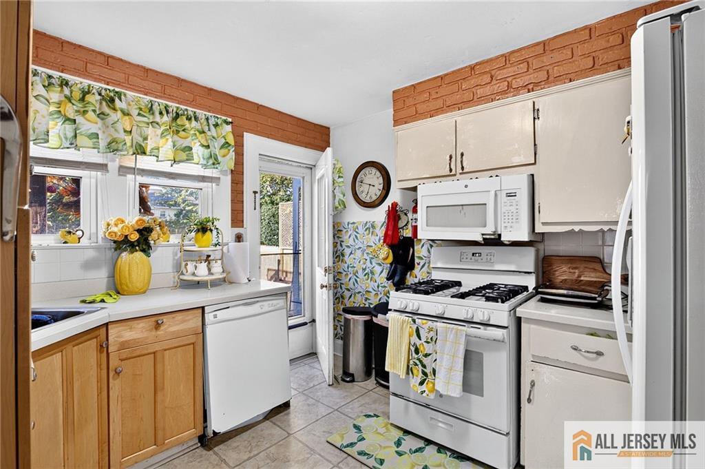 0-319-321 Runyon Avenue Middlesex NJ 08846