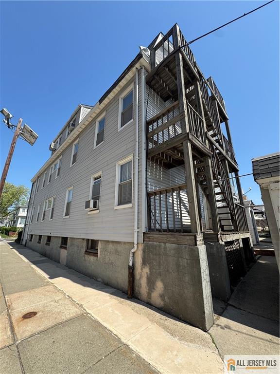 471 Lawrie Street Perth Amboy NJ 08861