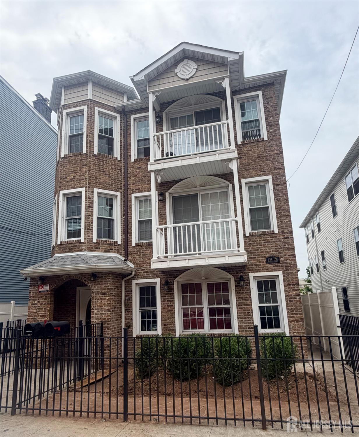784 Bergen Street Newark NJ 07108