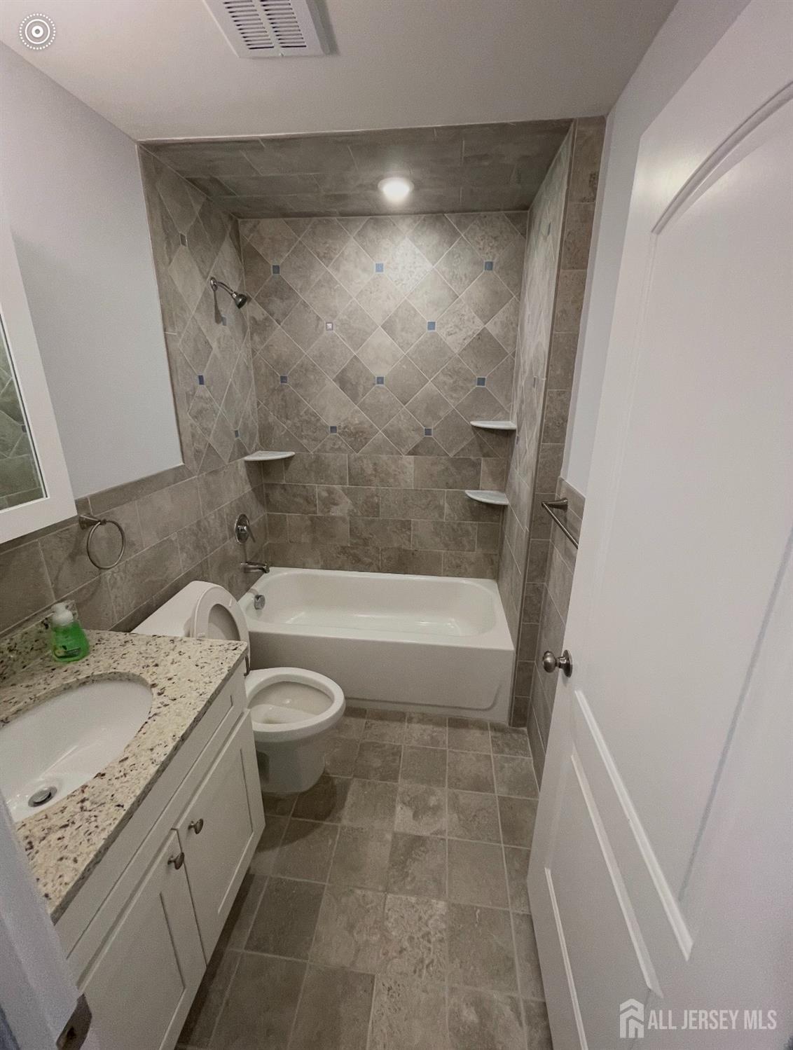 784 Bergen Street Newark NJ 07108