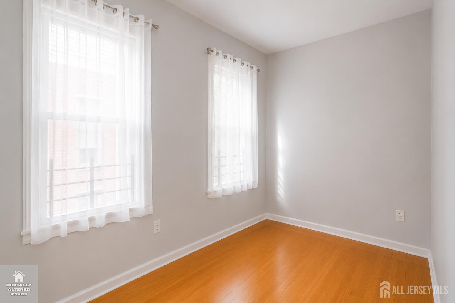 21 Gladstone Avenue Newark NJ 07106