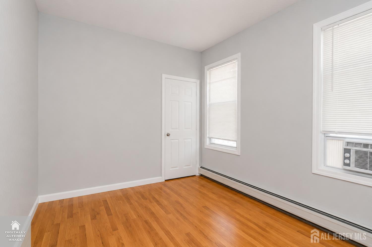 21 Gladstone Avenue Newark NJ 07106