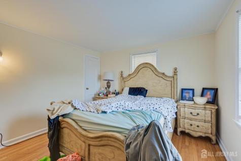 346 N 6th Avenue N Manville NJ 08835