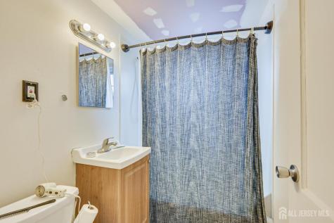 346 N 6th Avenue N Manville NJ 08835