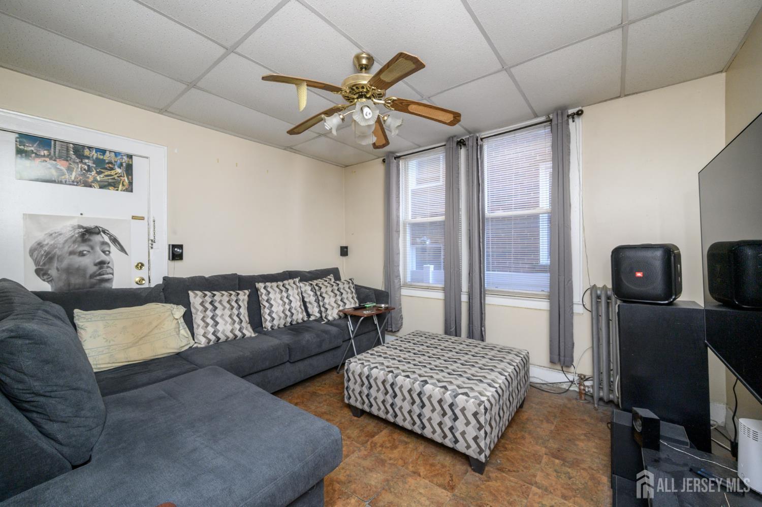 427-429 N 12th Street N Newark NJ 07107
