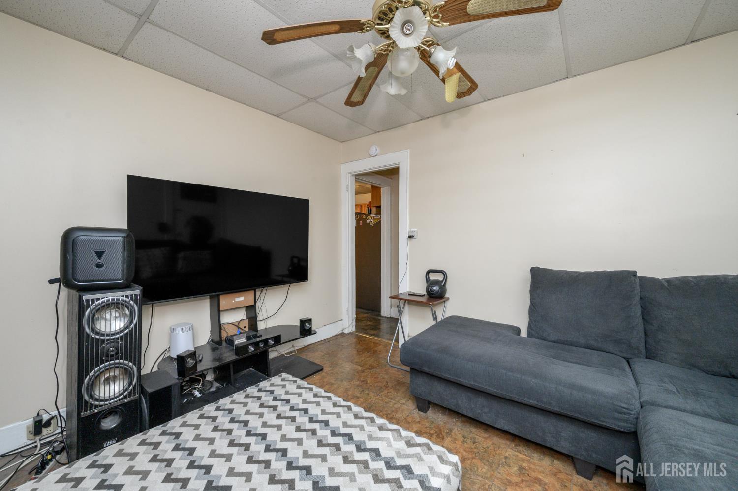 427-429 N 12th Street N Newark NJ 07107