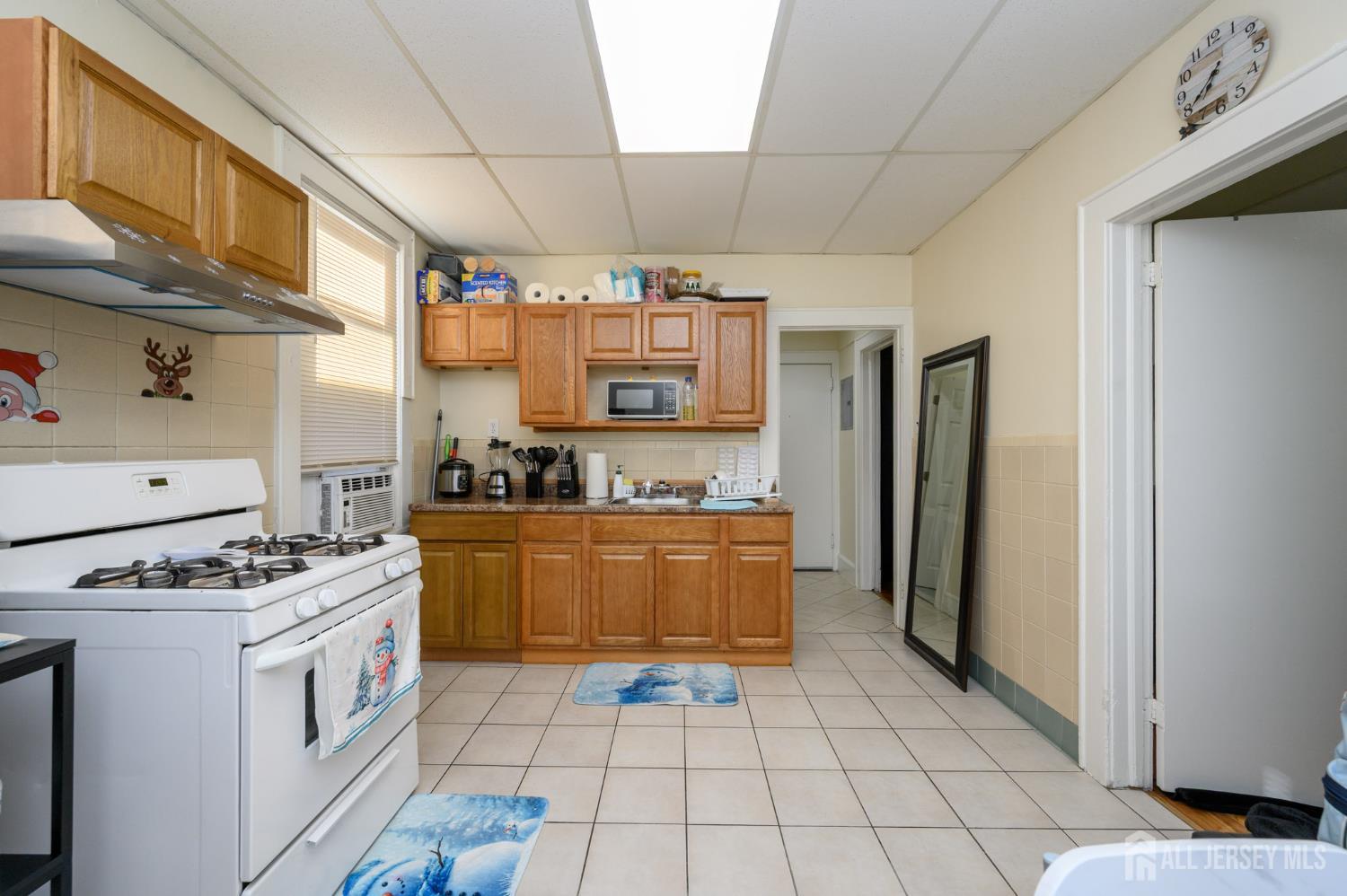 427-429 N 12th Street N Newark NJ 07107