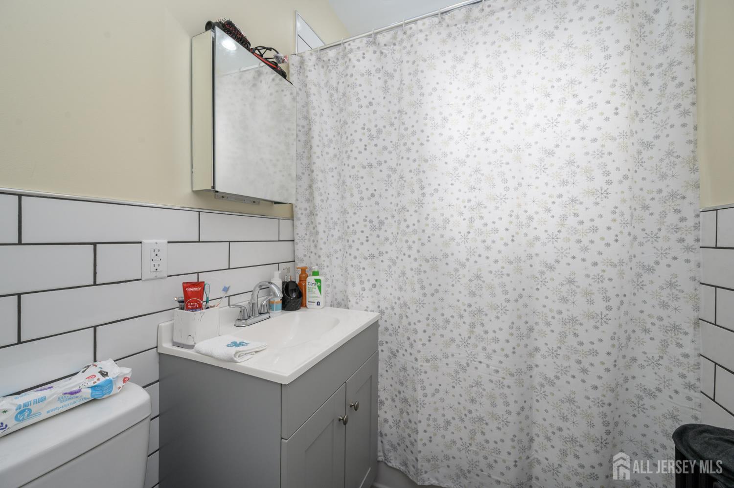 427-429 N 12th Street N Newark NJ 07107