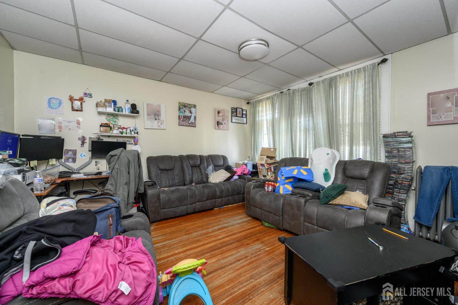 427-429 N 12th Street N Newark NJ 07107
