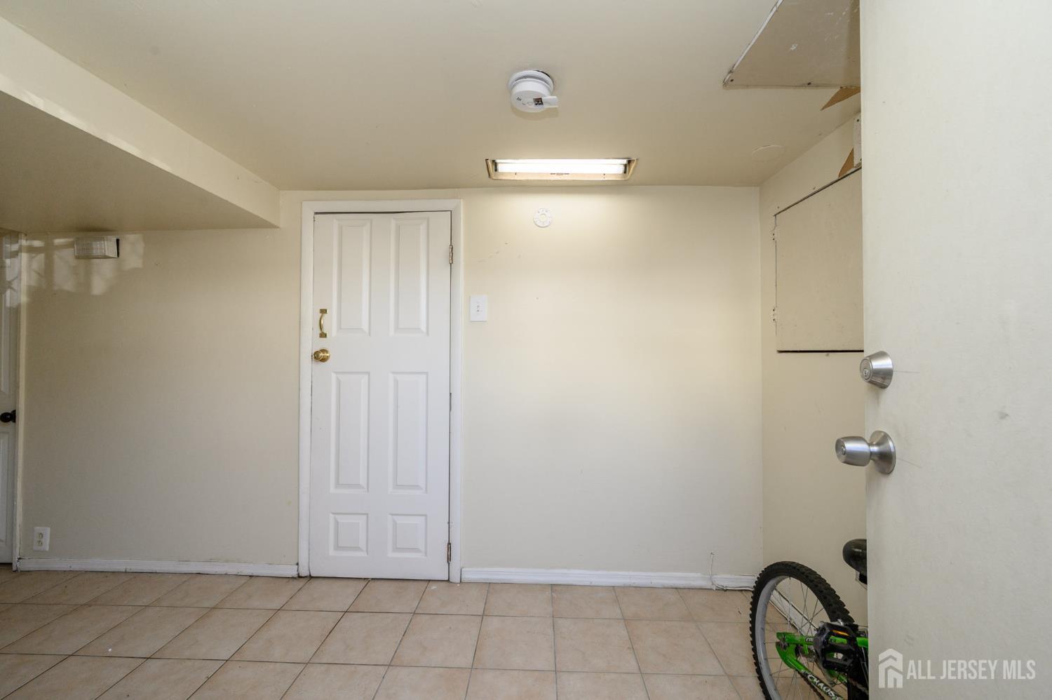 427-429 N 12th Street N Newark NJ 07107