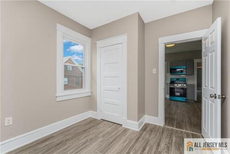 105 Louis Street New Brunswick NJ 08901