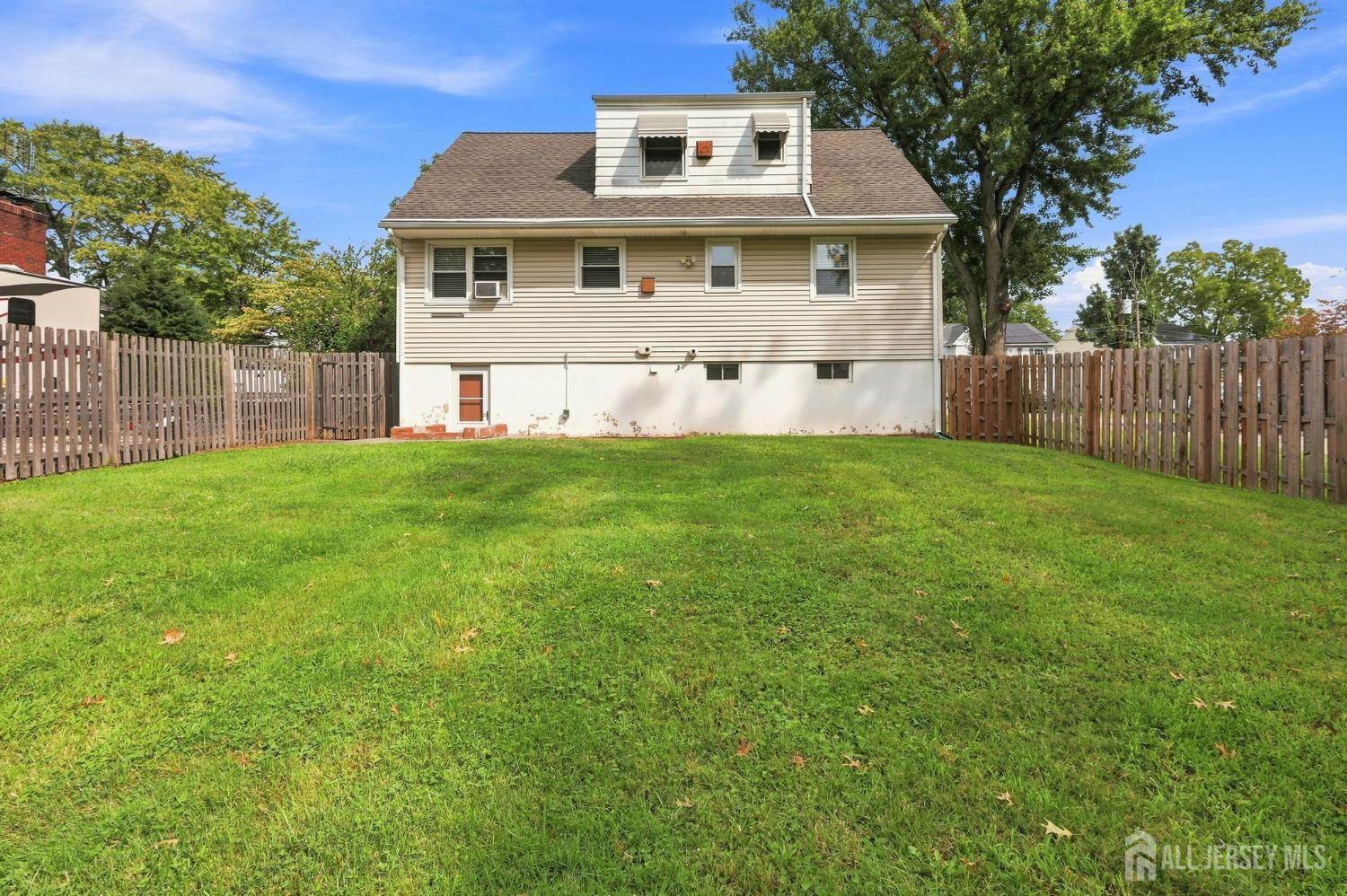 33 Willow Avenue Iselin NJ 08830