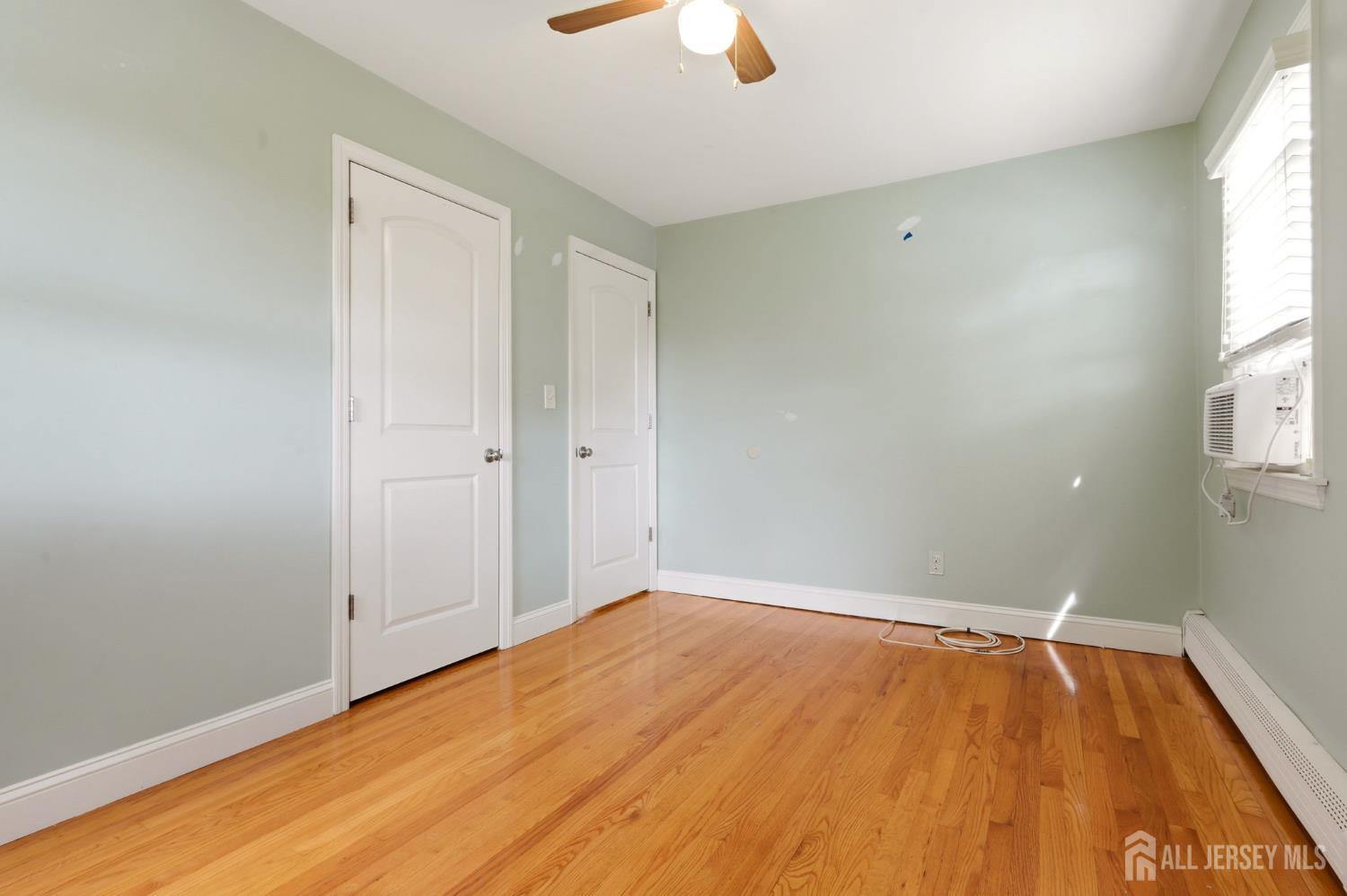 33 Willow Avenue Iselin NJ 08830