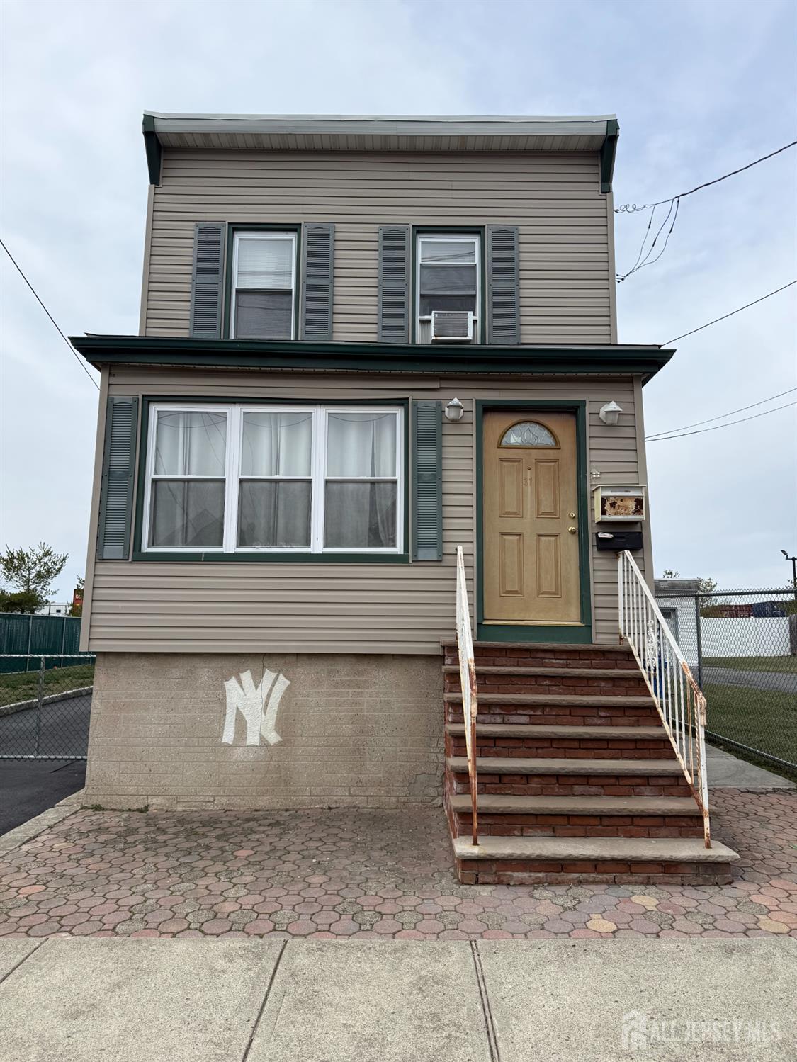 31 Edwin Street Carteret NJ 07008