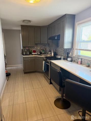 31 Edwin Street Carteret NJ 07008