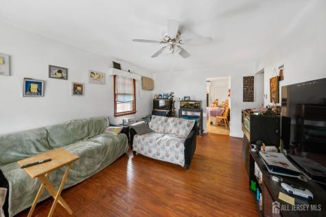 34 Henry Street Port Reading NJ 07064