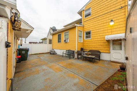 34 Henry Street Port Reading NJ 07064