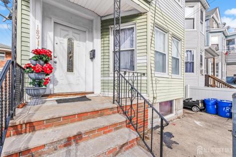 183 Walnut Street Paterson NJ 07522