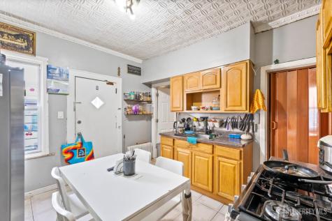 183 Walnut Street Paterson NJ 07522