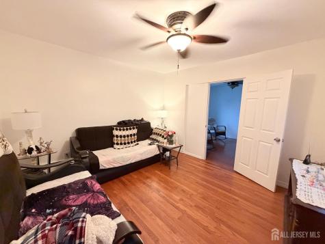 44 East Tappen Street Port Reading NJ 07064