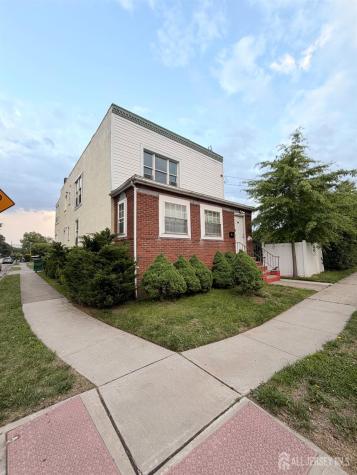 44 East Tappen Street Port Reading NJ 07064