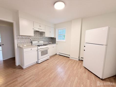 44 East Tappen Street Port Reading NJ 07064