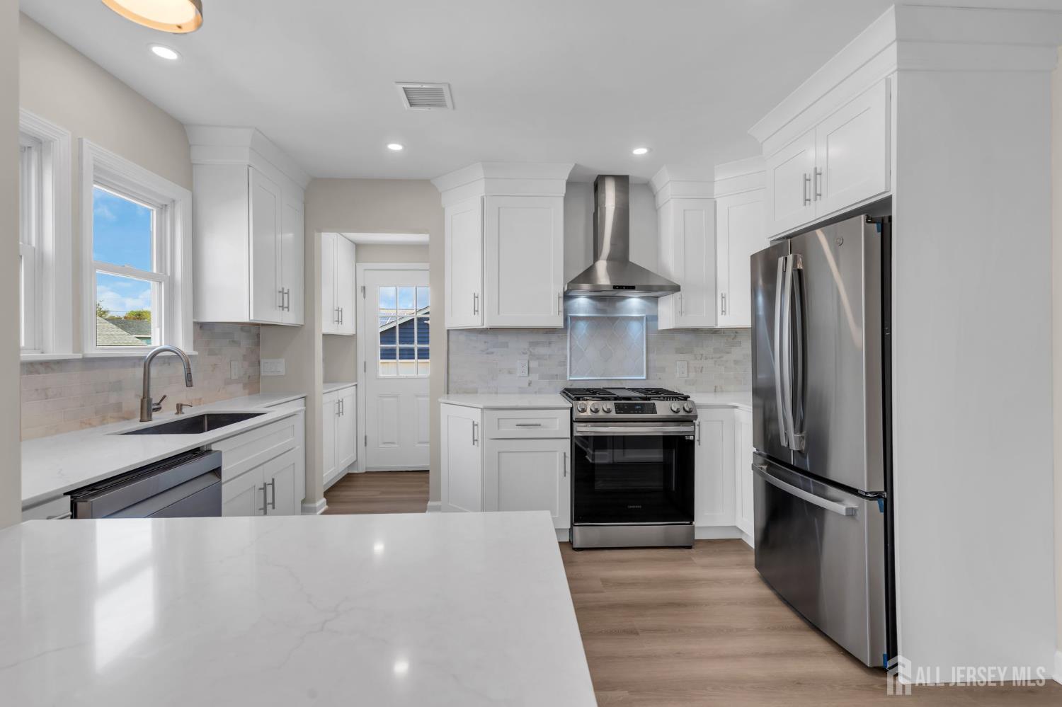 21 Market Street Edison NJ 08817