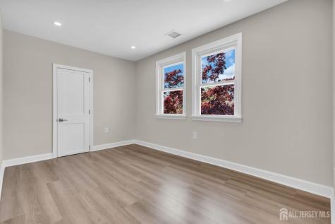 21 Market Street Edison NJ 08817