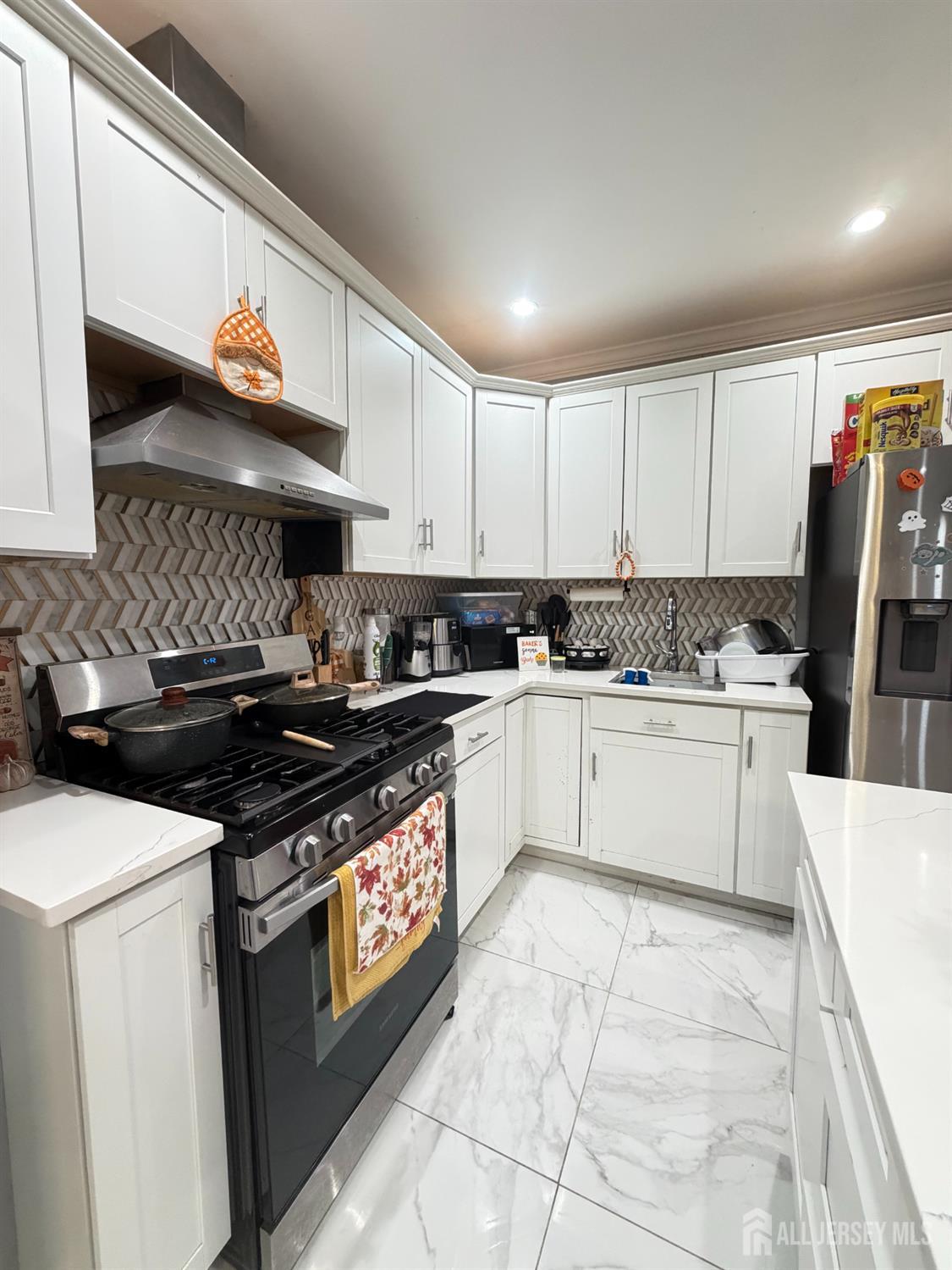 104 Catalpa Avenue Perth Amboy NJ 08861