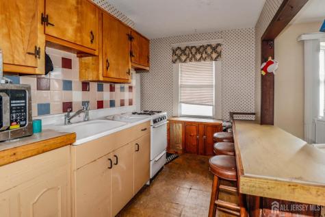 484 Old Post Road Edison NJ 08817
