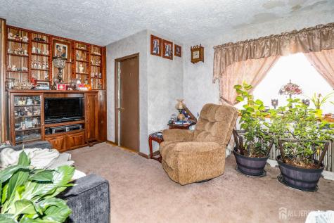 484 Old Post Road Edison NJ 08817