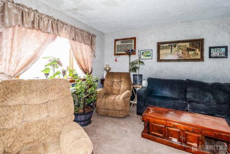 484 Old Post Road Edison NJ 08817