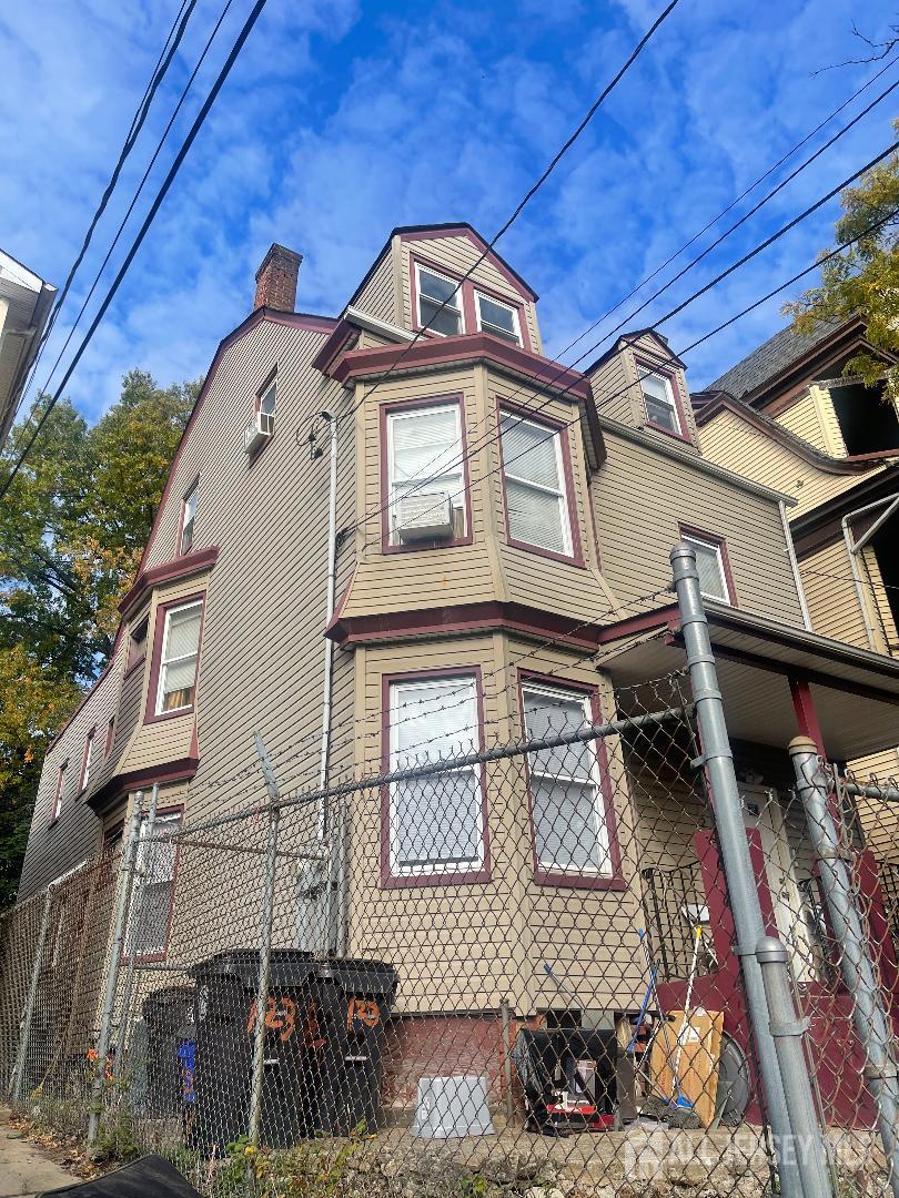 123 Seymour Avenue Newark NJ 07108