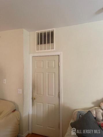 123 Seymour Avenue Newark NJ 07108
