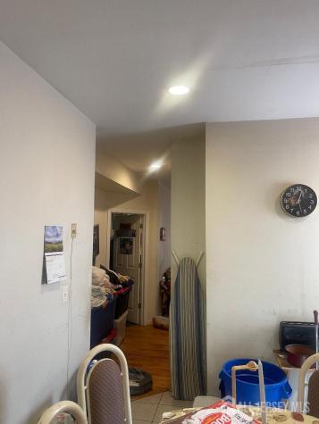 123 Seymour Avenue Newark NJ 07108