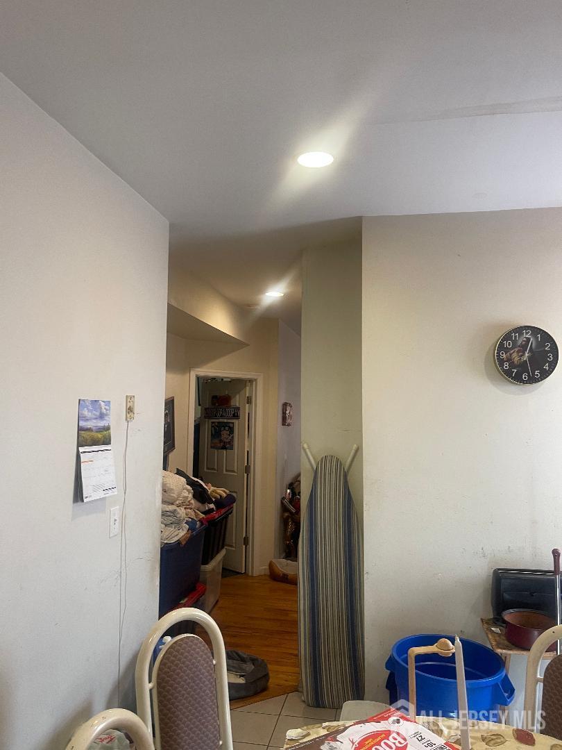 123 Seymour Avenue Newark NJ 07108