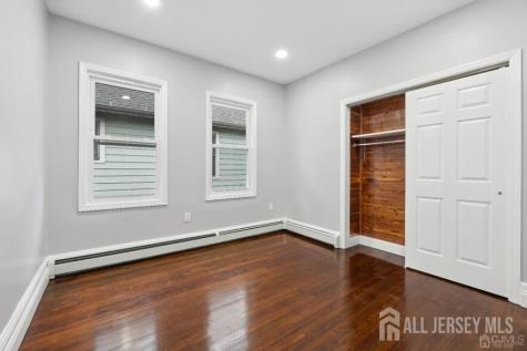 29 S 2nd Avenue S Highland Park NJ 08904